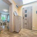 Victus Bright With Parking By Renters Appartement