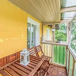 Victus Bright Apartment With Parking By Noclegi Renters *