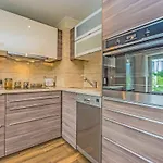 Apartment Victus Bright Apartment With Parking By Noclegi Renters *