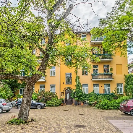Victus Bright Apartment With Parking By Noclegi Renters Apartamento